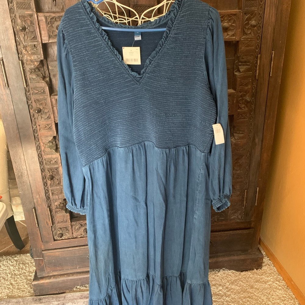 Old Navy Textured Navy V-Neck Dress